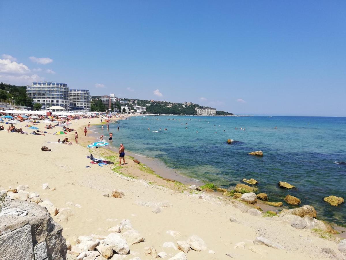 Вила Костадинов Hotel Varna Exterior photo