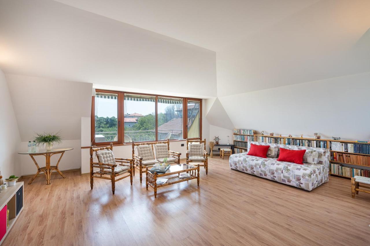 Вила Костадинов Varna Exterior photo